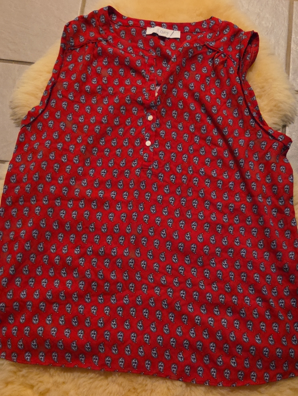 LOFT Red Printed Sleeveless Blouse with Button-Front